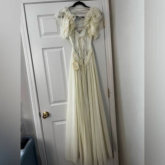 ALTARD STATE - Picture 2 of 4